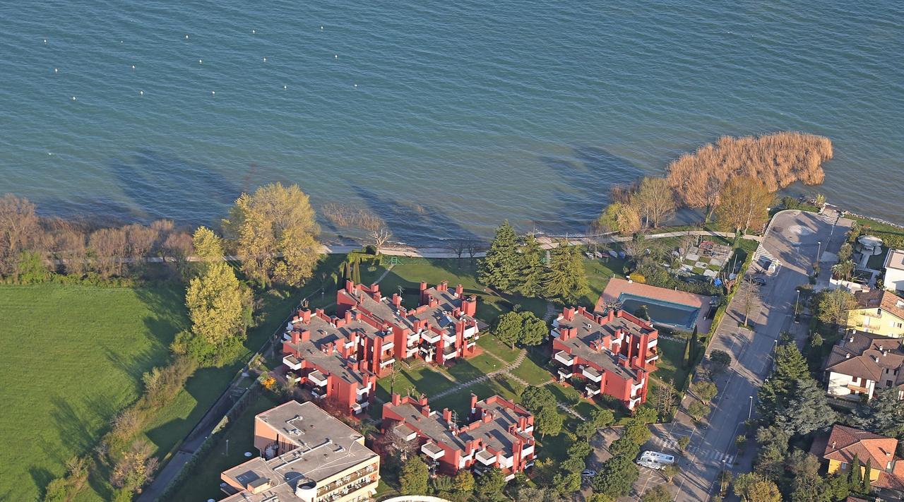 Holiday Sirmione Apartments Buitenkant foto