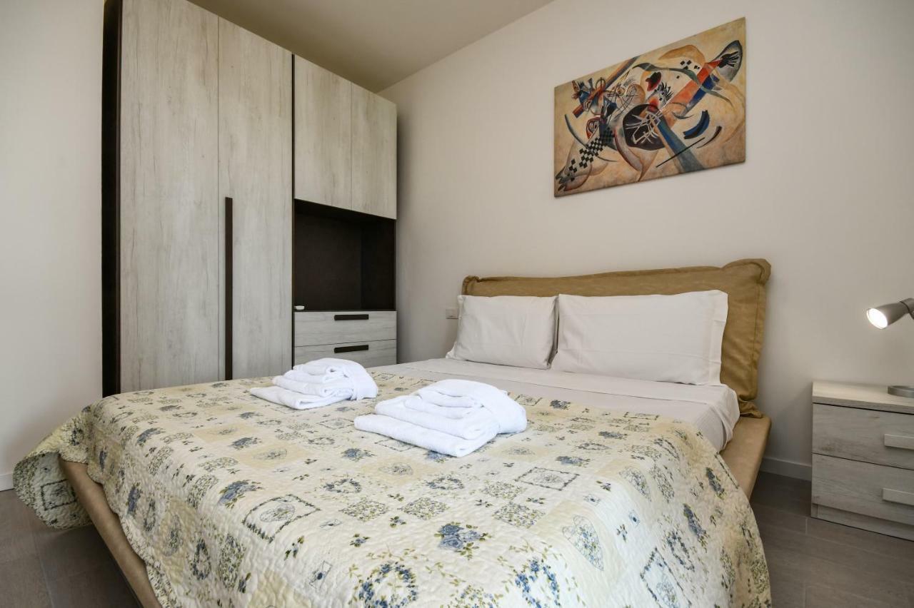 Holiday Sirmione Apartments Buitenkant foto