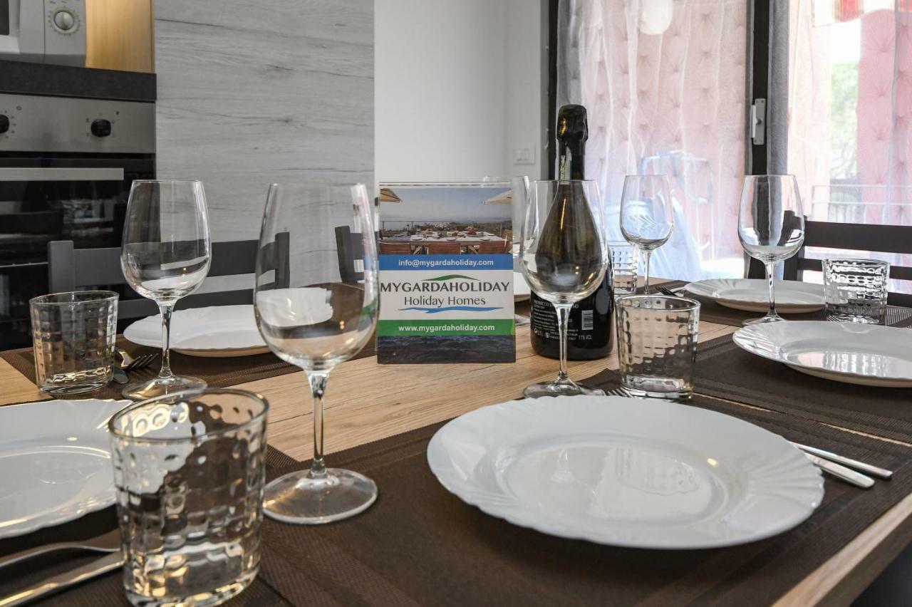 Holiday Sirmione Apartments Buitenkant foto