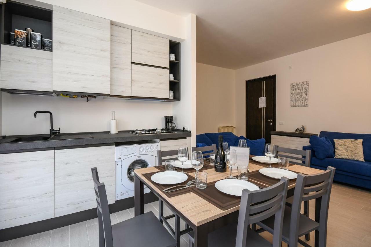 Holiday Sirmione Apartments Buitenkant foto