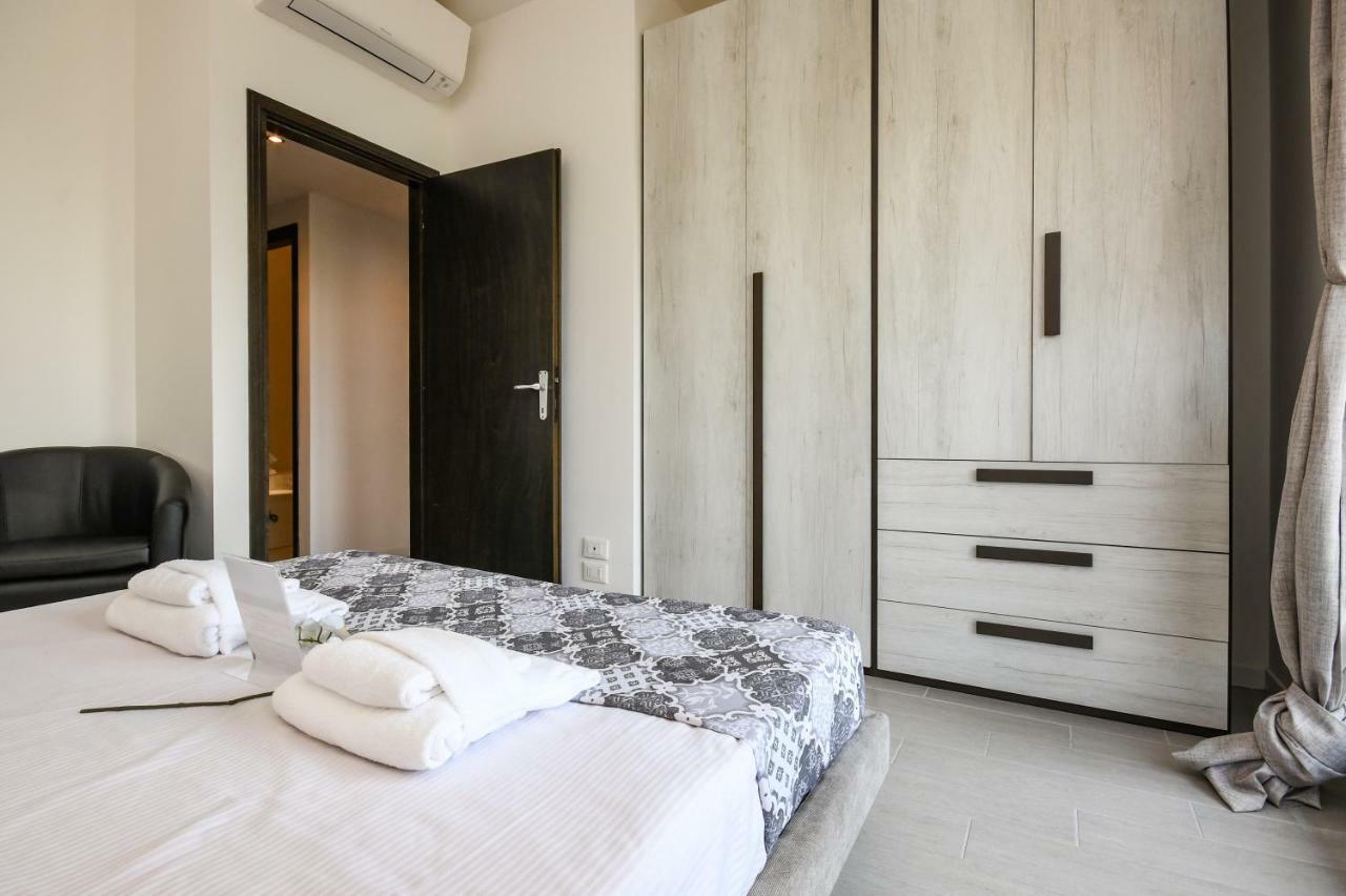 Holiday Sirmione Apartments Buitenkant foto