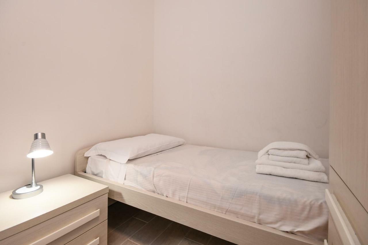 Holiday Sirmione Apartments Buitenkant foto